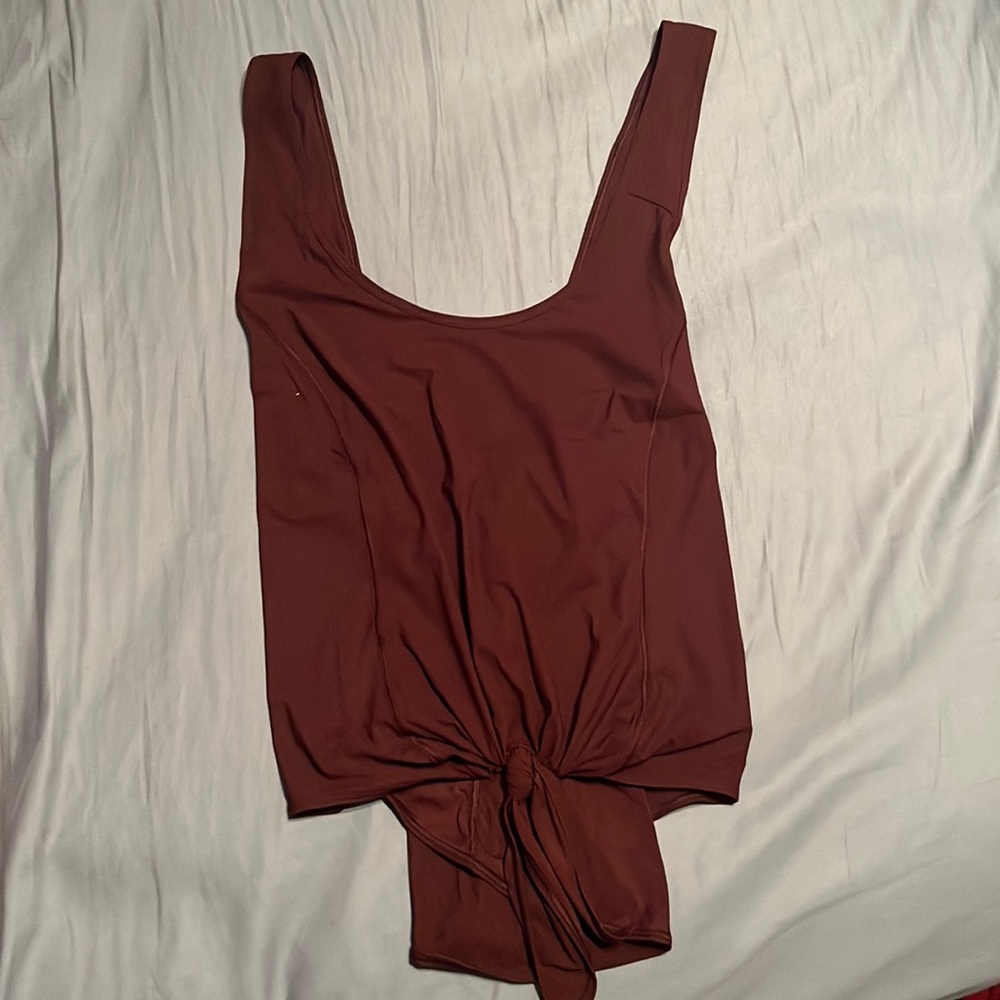 Lululemon tank top